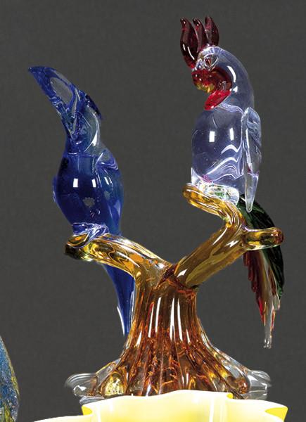 Lote 1055
"Cacatua y Tucán en Rama" en cristal de Murano h. 1970.