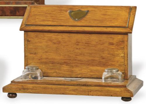  Escribanía-portacartas de roble eduardina, Inglaterra pp. S. XX.