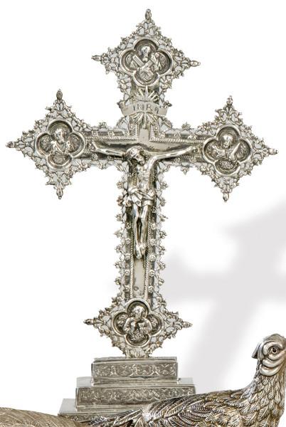  Cristo Crucificado con cruz neogótica en plata española punzonada 1ª Ley.