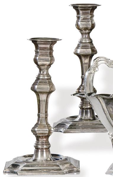  Pareja de candeleros de plata española punzonada Ley 925 de Durán.