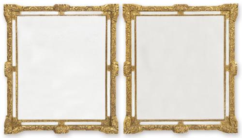  Pareja de marcos de espejo Regencia en madera tallada, estuco y dorado, con luna central y entre calles de espejo. Con decoración de tornapuntas y hojas de acanto en centros y esquinas. Francia, S. XVIII