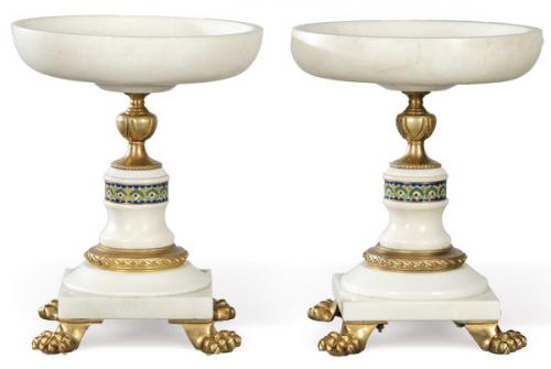 Lote 1296
Pareja de tazza de mármol blanco, bronce dorado y esmalte cloisonné primera mitad S. XX.