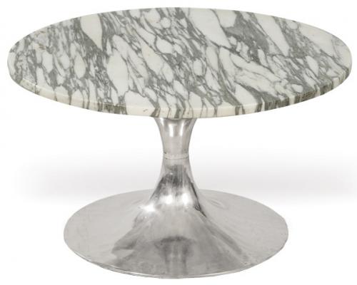  Eero Saarinen (1910-1961) Reedición
Mesa auxiliar redonda tipo Tulip con estructura de metal cromado y tapa de mármol. S. XX