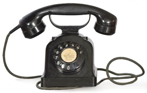  Teléfono alemán de baquelita h. 1940.
