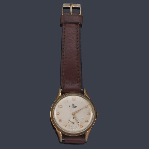  FESTINA de caballero con caja chapada en oro.