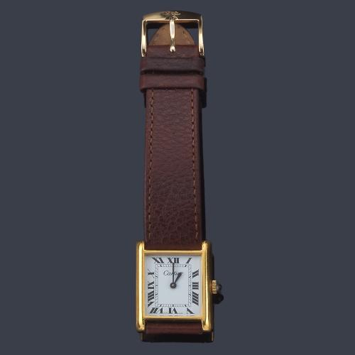  CARTIER Tank de señora con caja chapada en oro.