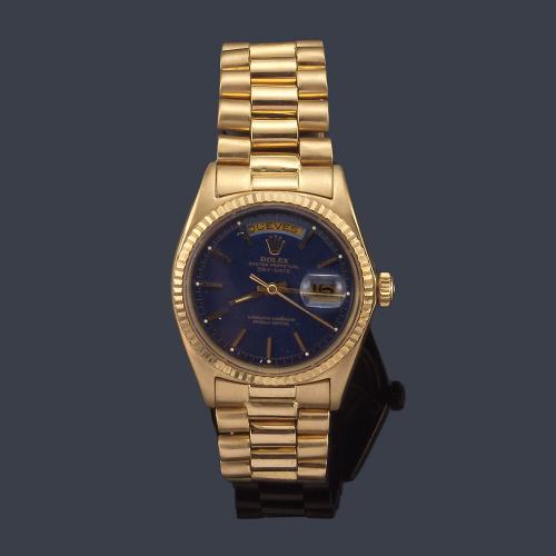  ROLEX Oyster Perpetual Day-Date Superlative Chronometer Officially certified ref. 1807  para caballero con caja y brazalete  en oro amarillo de 18K.