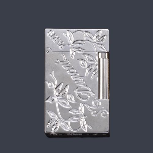  ST. DUPONT  Lighter Gatsby plateado.
En funcionamiento. Con estuche.