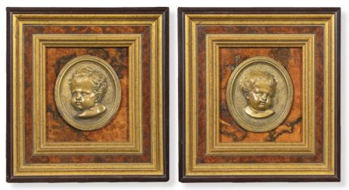 Lote 1047
Dos medallones de bronce en relieve de niños, Francia S. XIX
