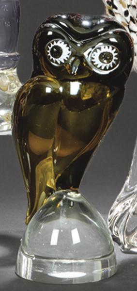 Lote 1254
Buho de cristal de Murano color caramelo