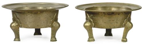  Pareja de braseros en metal dorado, China, Dinastía Qing ff. S. XIX.