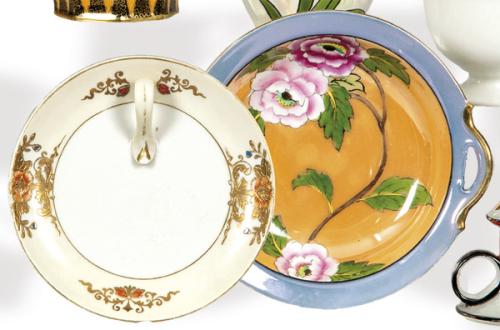 Lote 1437
Plato palmatoria y pequeño recipiente hondo de porcelana japonesa de Noritake.