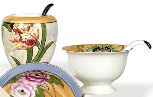 Lote 1438
Dos azucareros con cucharilla de porcelana japonesa de Noritake con marca de Hermanos Morimura h. 1920-40.
