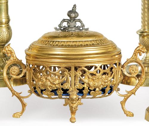 Lote 1464
Potpourri de metal dorado y plateado de Württembergische Metallwarenfabrik (WMF), Alemania h. 1900.