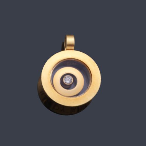  CHOPARD
Colgante de la colección 'Happy Spirit' con un brillante móvil al centro, en oro amarillo de 18K.