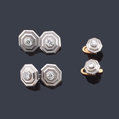  Gemelos y botonadura con brillantes en montura octagonal realizada en oro blanco de 18K.