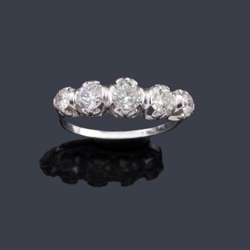  Cintillo de diamantes talla brillante de aprox. 1,20 ct en total en montura de oro blanco de 18K.