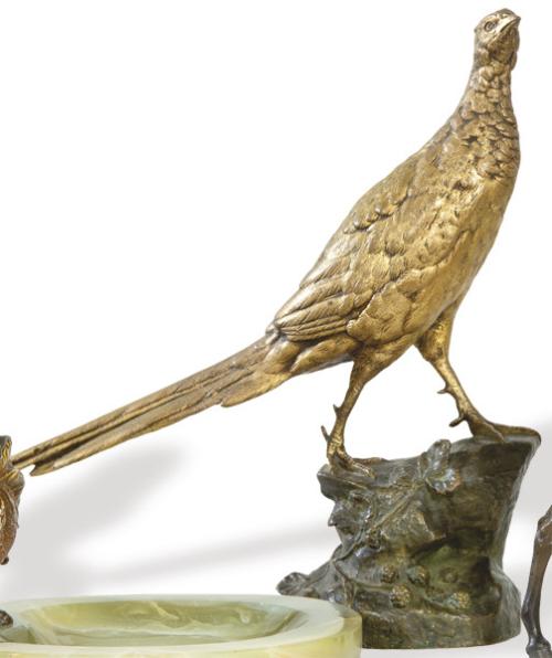  Leon Bureau (1886-1906) editado por Societé des bronces de Paris 
"Faisán" h. 1920.
Escultura en bronce dorado