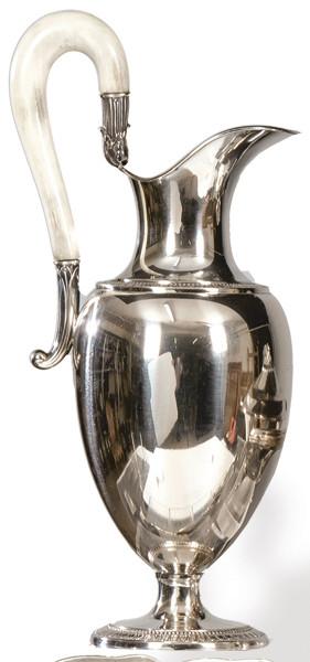  Jarra de plata italiana punzonada Ley 800 de Ricci & C SpA h. 1940.