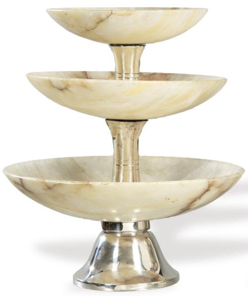  Frutero de tres pisos en alabastro y plata h. 1950.
