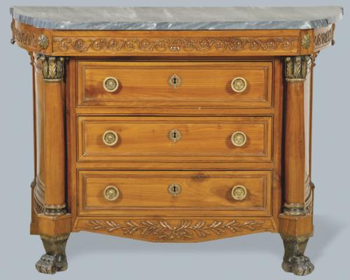 Lote 1262
Cómoda Directorio en madera de cerezo tallada. Francia, principios S. XIX