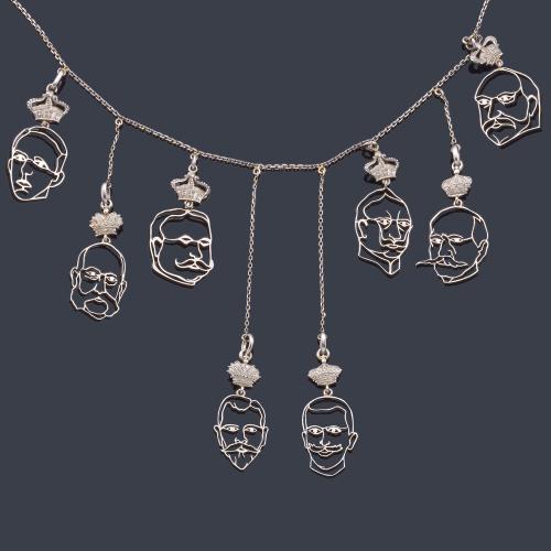  Collar masculino realizado en platino y con ocho rostros 'vaciados' de los Reyes de principios del S.XX.