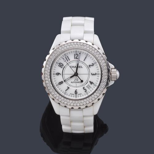  CHANEL J12  ref. D.R. 08499 de señora con caja y brazalete en cerámica blanca high-tech y brillantes.