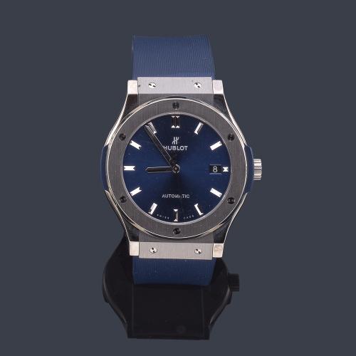  HUBLOT Cassic Fusion de caballero con caja en titanio.