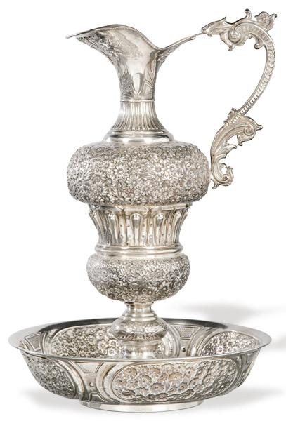 Lote 1145
Aguamanil de plata punzonada Ley 925.