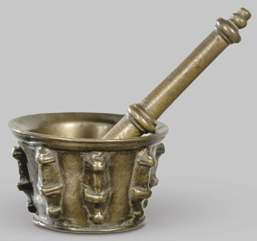 Lote 1232
Mortero con mano en bronce, España S. XVI.