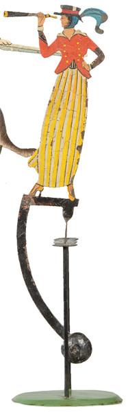  Tentetieso "Mujer con Catalejo" en hierro pintado.