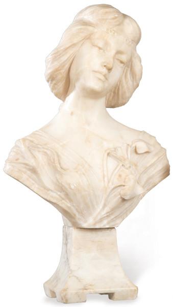  "Mujer con Cinta en la Frente" Busto tallado en alabastro, Italia h. 1900.