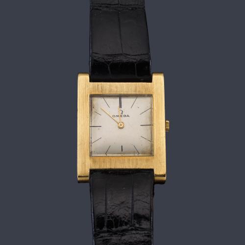 Lote 2546
OMEGA de caballero con caja en oro amarillo de 18 K.