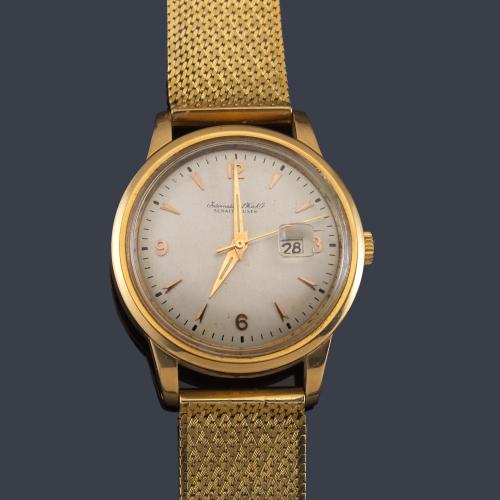 Lote 2552
INTERNATIONAL WACH de caballero con caja y brazalete en oro amarillo de 18 K.