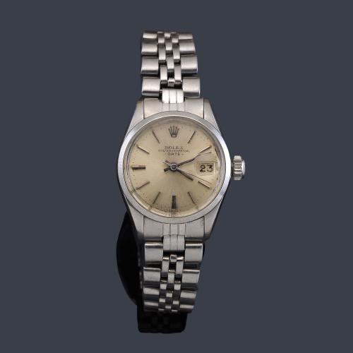 Lote 2577
ROLEX Oyster Perpetual Date Ref. 6516 para señora en acero.