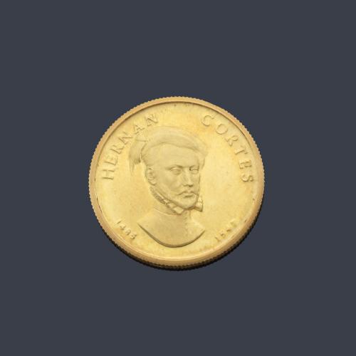 Lote 2605
Moneda conmemorativa de Hernán Cortés en oro de 22 K.