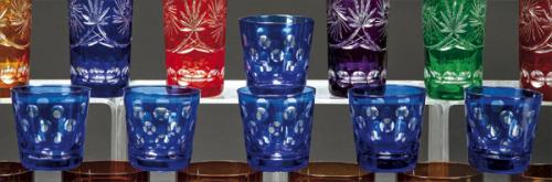 Lote 1092
Seis vasos de cristal de Bohemia Natchmann modelo Ocean Blue, tallados y esmaltados en azul cobalto.