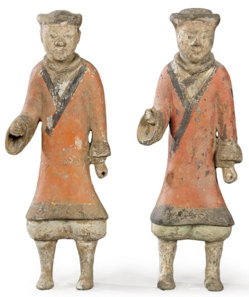 Lote 1378
Pareja de guerreros de terracota con aplicaciónd e pigmentos en frío, China, Dinastía Han 206 a.C. -220 d.C.).