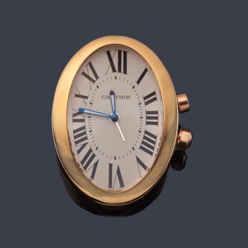  Despertador oval CARTIER metal rosado.