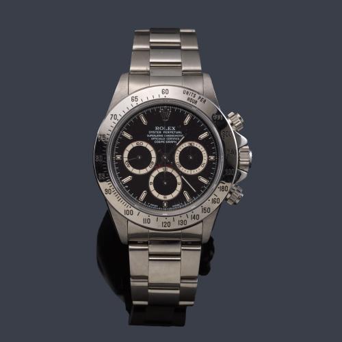  ROLEX, Oyster Perpetual, Superlative Chronometer, Officially Certified, "Cosmograph Daytona", ref. 16520 de caballero con caja y brazalete en acero. Con estuche y documentación.