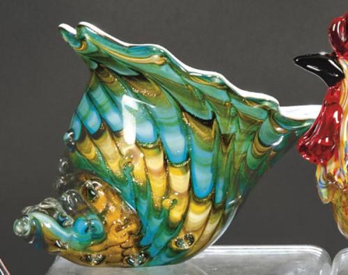  Caracola de cristal de Murano verde con inclusión de aventurina.