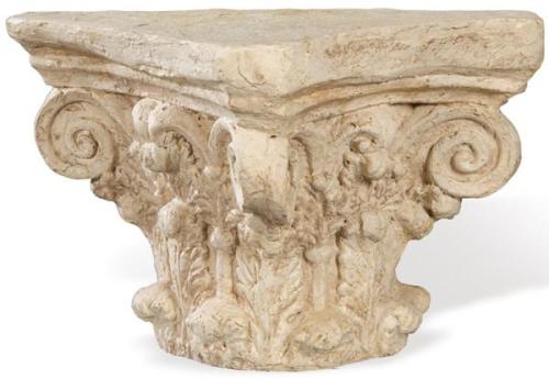  Capitel corintio en caliza.