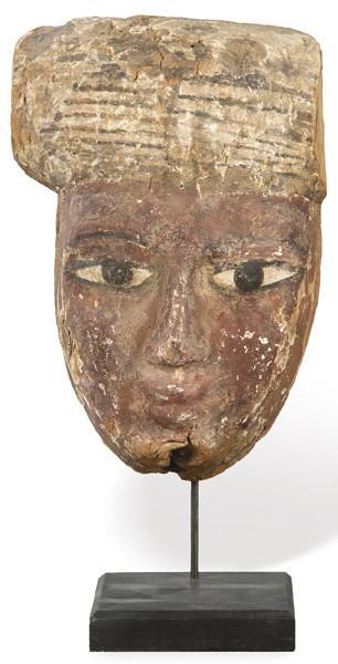 Máscara funeraria de madera estucada y policromada, Egipto Ptolemaico 332-30 a.C.