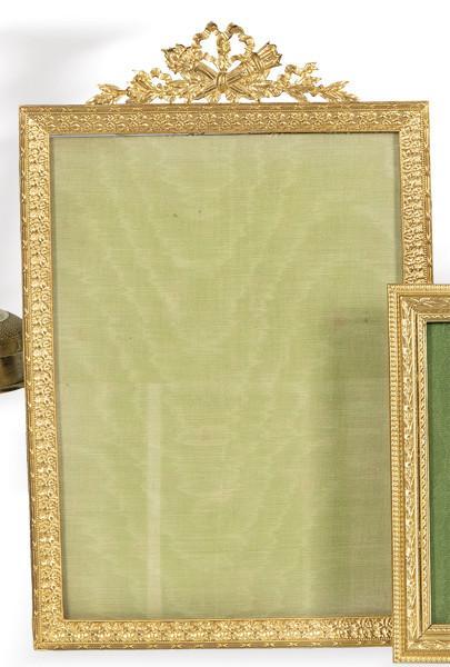  Portaretratos de mesa Napoleon III de bronce dorado, Francia mediados S. XIX