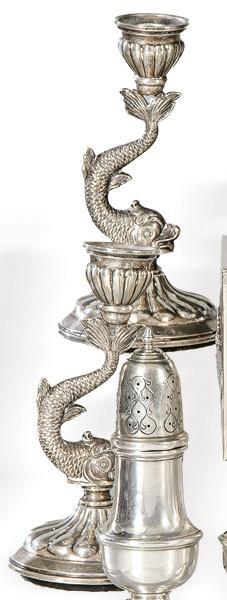  Pareja de candeleros de plata española punzonada 1ª Ley de Durán.