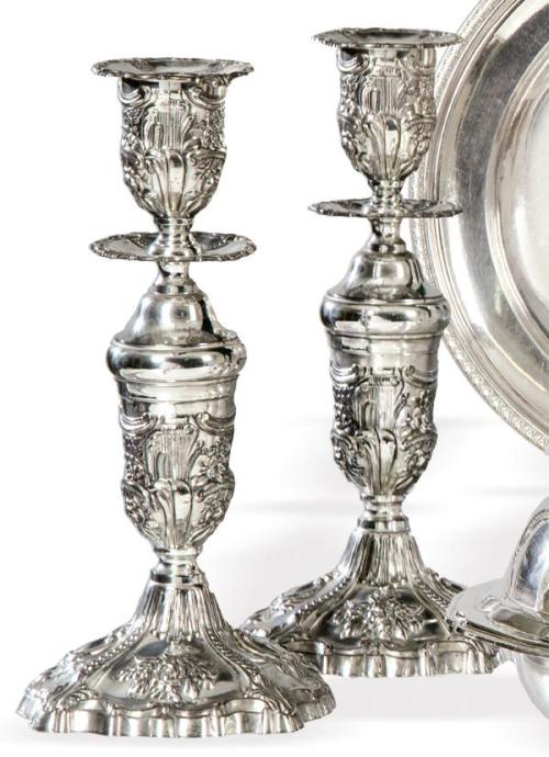  Pareja de candeleros de plata española punzonada 1ª Ley.