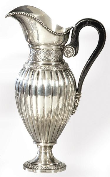  Jarrita de plata española punzonada 1ª Ley con marcas de López y Pasgorcy.