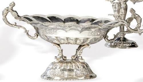  Centro de mesa de plata española punzonada 1ª Ley de J. Pérez Fernández.