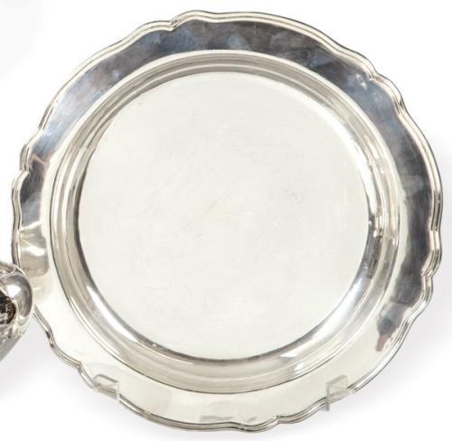  Fuente circular de alero ondulado de plata chilena punzonada Ley 900.