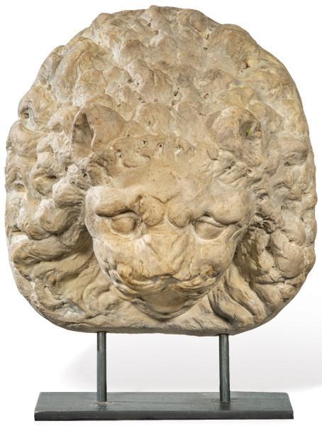  Máscara de león de caliza